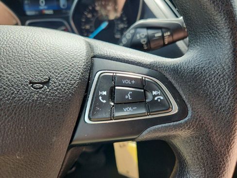 Used 2018 Ford Escape SE w/ SE Sync 3 Package AWD/4WD image 27