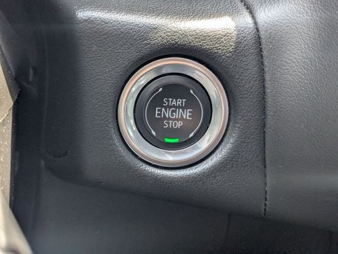Used 2024 Chevrolet Tahoe LS RWD image 19