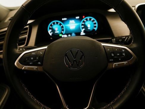 Used 2024 Volkswagen Atlas Cross Sport SE image 21