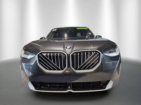 Used 2025 BMW X3 xDrive30i w/ Premium Package AWD/4WD image 2