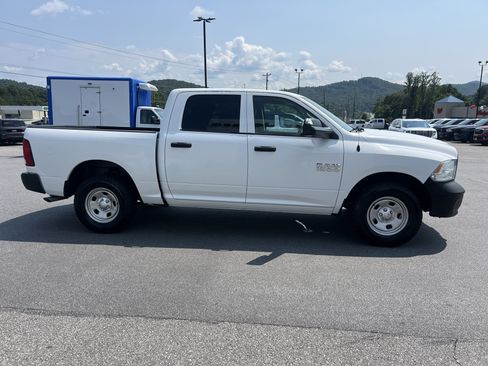 Used 2018 RAM 1500 Tradesman w/ Protection Group AWD/4WD image 4
