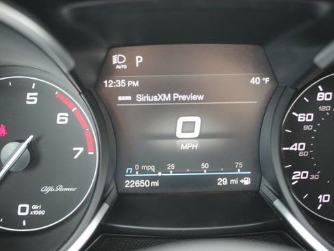 Used 2023 Alfa Romeo Stelvio Veloce AWD/4WD image 17