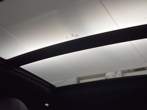 Certified 2025 BMW X4 xDrive30i image 15