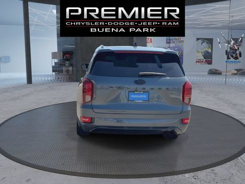 Used 2022 Hyundai Palisade Calligraphy w/ Winter Package FWD image 8