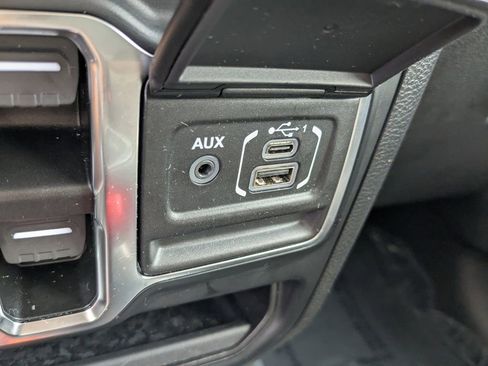 Used 2023 Jeep Wrangler Altitude image 9