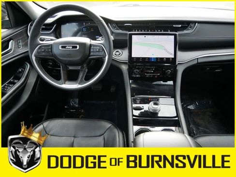 Used 2023 Jeep Grand Cherokee Limited image 14