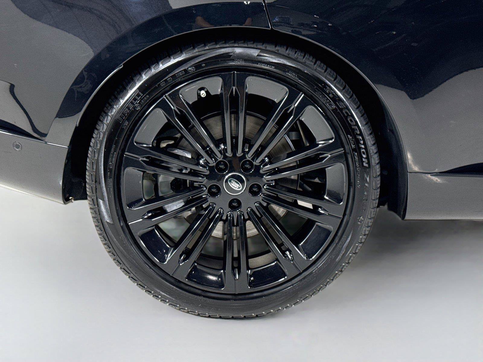 Used 2024 Land Rover Range Rover SE AWD/4WD image 36