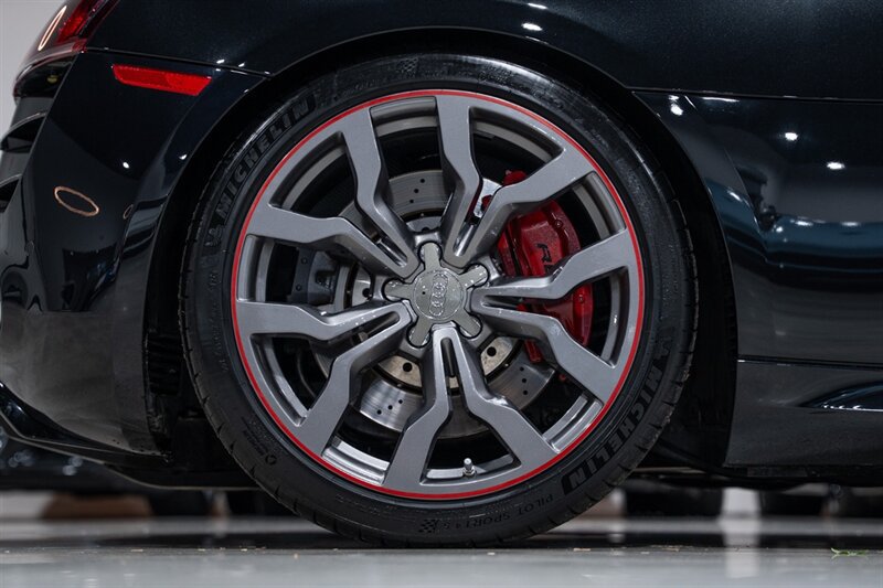 Used 2011 Audi R8 V10 AWD/4WD image 15