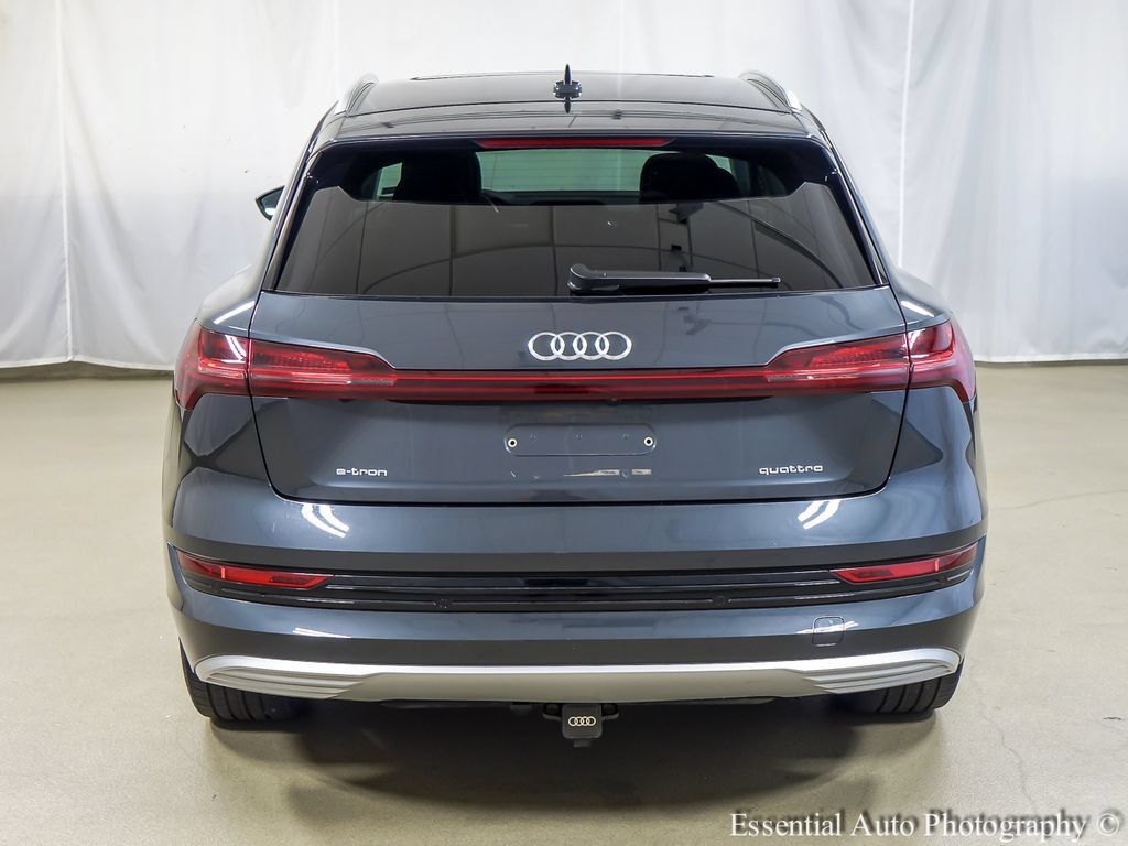 Used 2021 Audi e-tron Premium Plus w/ Premium Plus Package AWD/4WD image 7