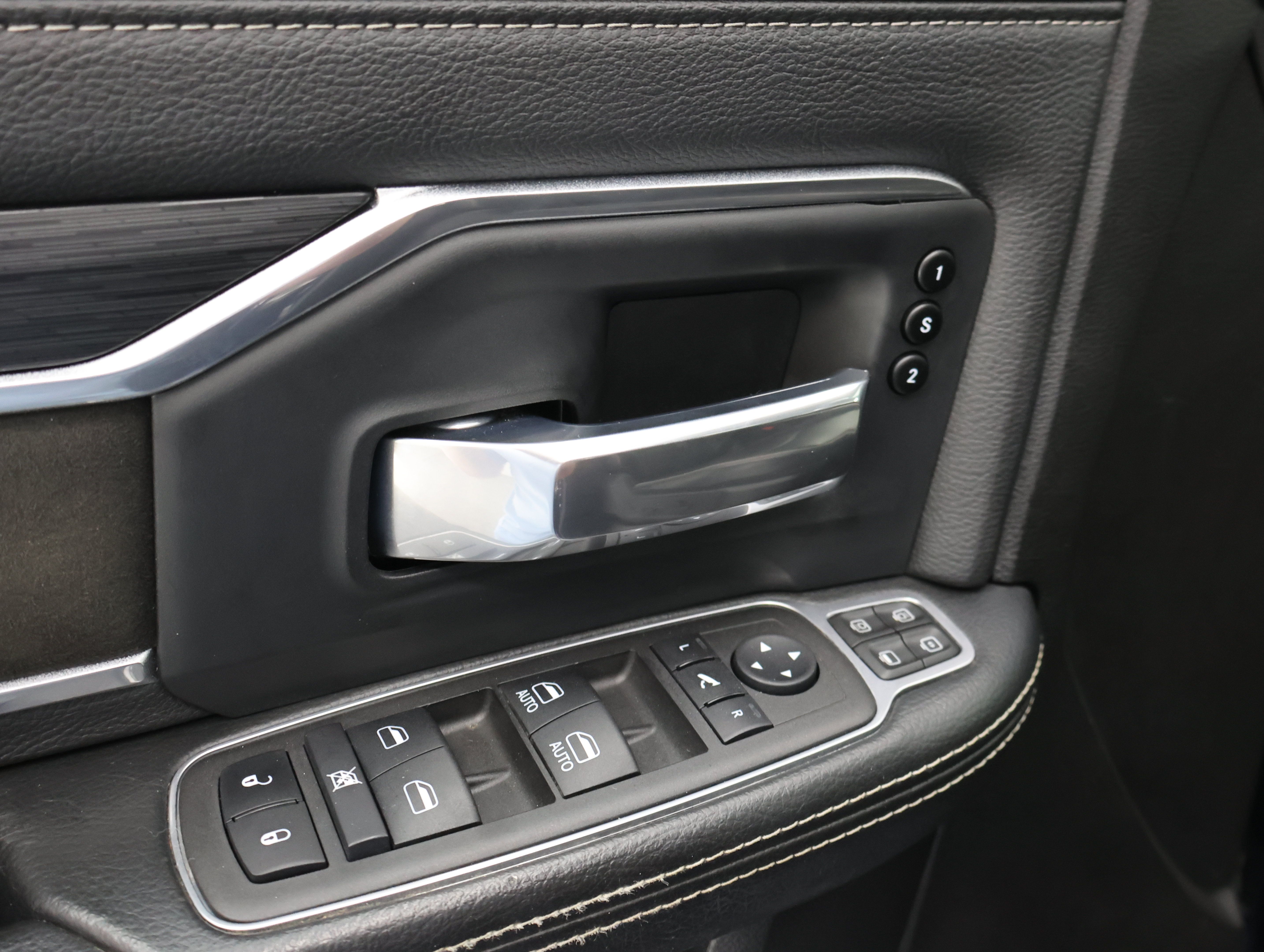 Used 2024 RAM 3500 Laramie w/ Night Edition AWD/4WD image 47