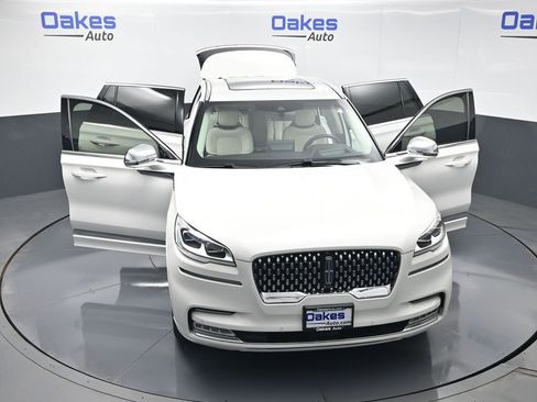 Used 2022 Lincoln Aviator Black Label Grand Touring w/ Class IV Trailer Tow Package image 60