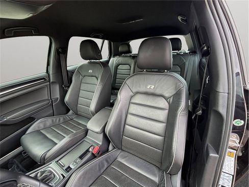 Used 2019 Volkswagen Golf R 4-Door image 20