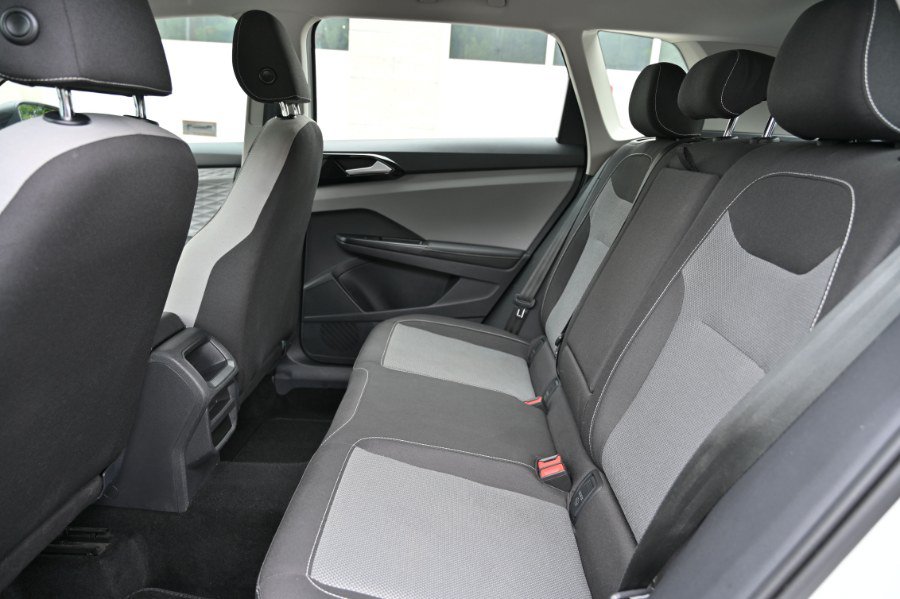 Used 2024 Volkswagen Taos S FWD image 14
