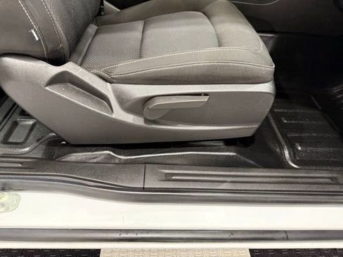 Used 2021 Chevrolet Colorado LT w/ Fleet Safety Package image 17