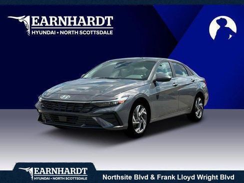 New 2025 Hyundai Elantra SEL image 1