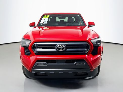 Used 2025 Toyota Tacoma SR5 image 11