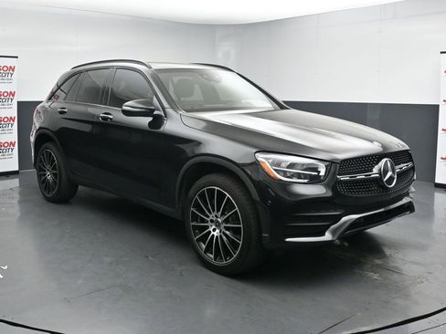 Used 2021 Mercedes-Benz GLC 300 4MATIC image 2