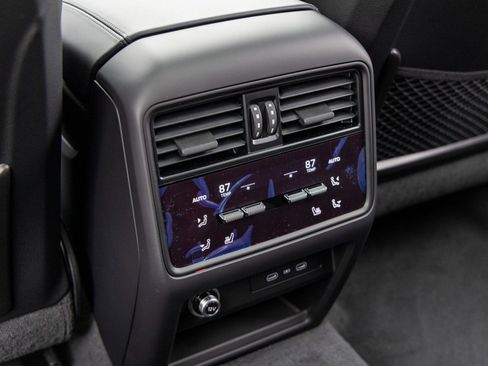 New 2026 Porsche Cayenne Coupe image 41