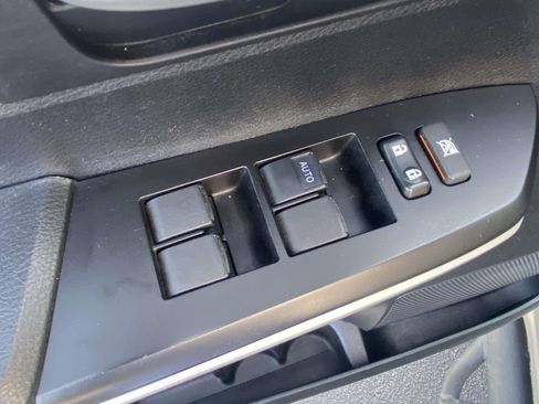 Used 2017 Toyota Tundra SR5 w/ SR5 Upgrade Package RWD image 14