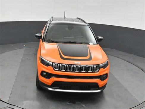 New 2026 Jeep Compass Limited w/ Mopar Graphics Package image 36