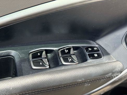 Used 2017 Hyundai Santa Fe Sport FWD image 18