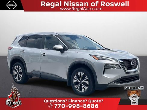 Used 2022 Nissan Rogue SV image 1