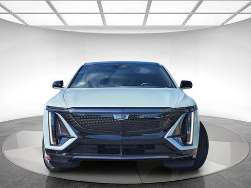 Certified 2024 Cadillac Lyriq Sport AWD/4WD image 2