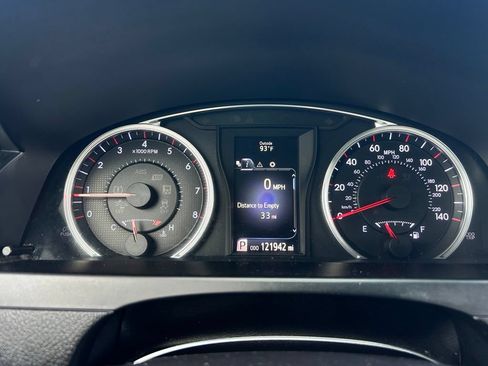 Used 2017 Toyota Camry SE FWD image 22