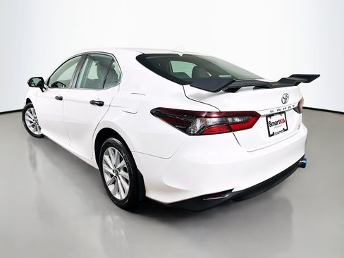 Used 2022 Toyota Camry LE AWD/4WD image 5