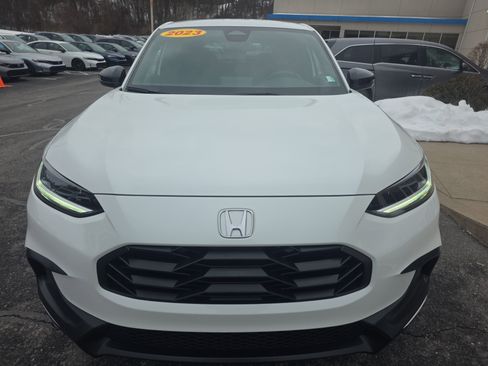 Used 2023 Honda HR-V Sport image 2