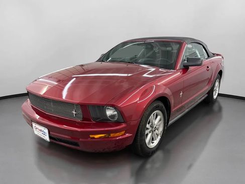 Used 2007 Ford Mustang Premium RWD image 4