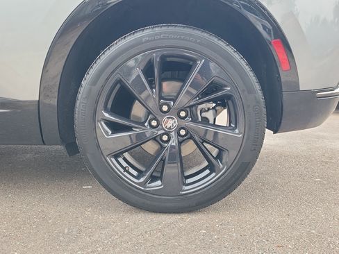 Used 2023 Buick Envision Essence w/ Technology Package I image 7