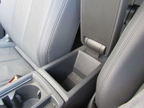 Used 2024 Audi Q3 2.0T Premium w/ Convenience Package image 53