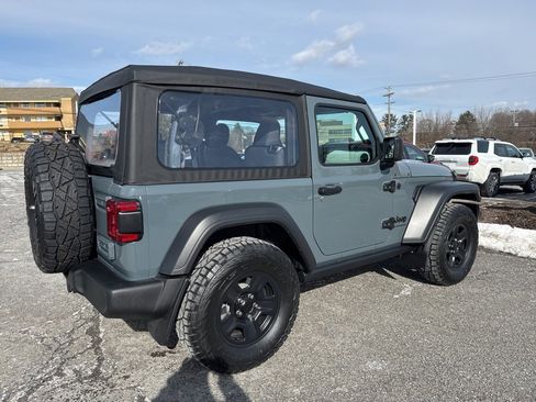Used 2025 Jeep Wrangler Sport image 5