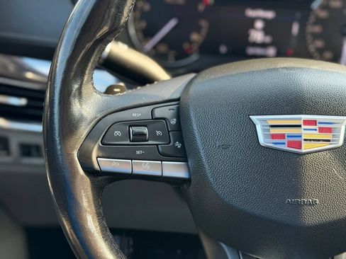 Used 2021 Cadillac XT4 Luxury w/ Cold Weather Package AWD/4WD image 33