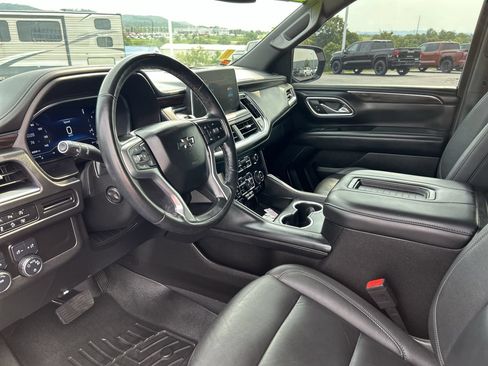 Used 2024 Chevrolet Tahoe Z71 w/ Luxury Package AWD/4WD image 25