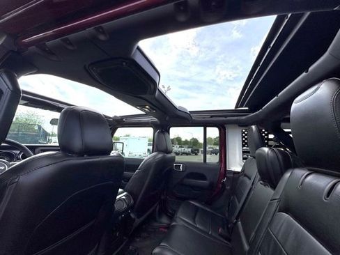 Used 2021 Jeep Wrangler Unlimited Sahara image 16