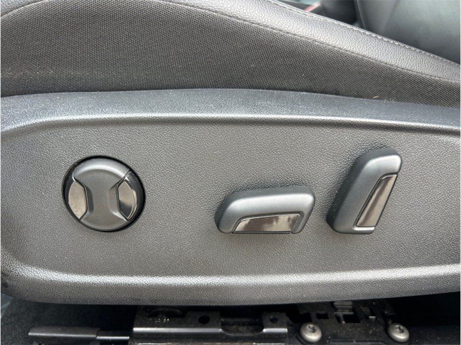 Used 2021 Volkswagen Arteon SE FWD image 18