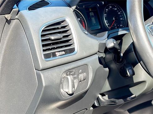 Used 2018 Audi Q3 2.0T Premium image 10