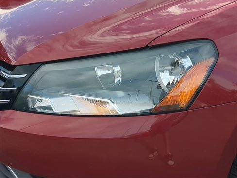 Used 2015 Volkswagen Passat 1.8T Wolfsburg Edition image 7