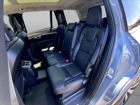 Used 2021 Volvo XC90 T8 Inscription w/ Lounge Package AWD/4WD image 21