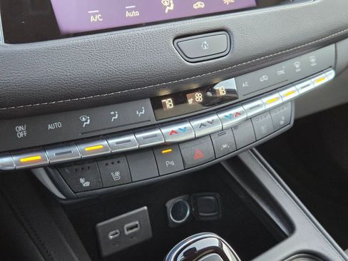 Certified 2023 Cadillac XT4 Premium Luxury w/ Driver Assist Package image 20