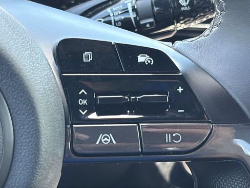 Certified 2025 Hyundai Elantra SEL FWD image 27