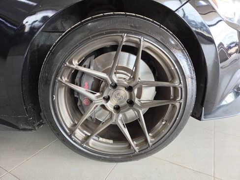 Used 2016 Ford Mustang GT Premium w/ GT Performance Package RWD image 9