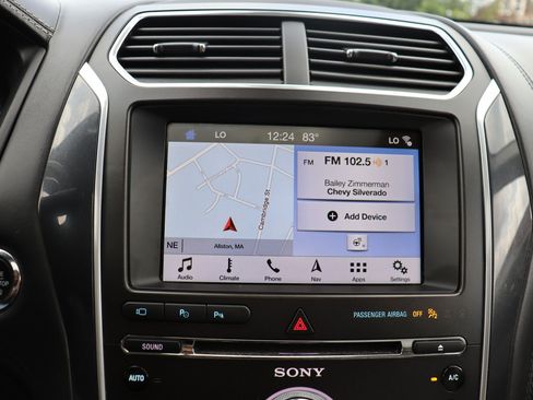 Used 2018 Ford Explorer Platinum AWD/4WD image 29