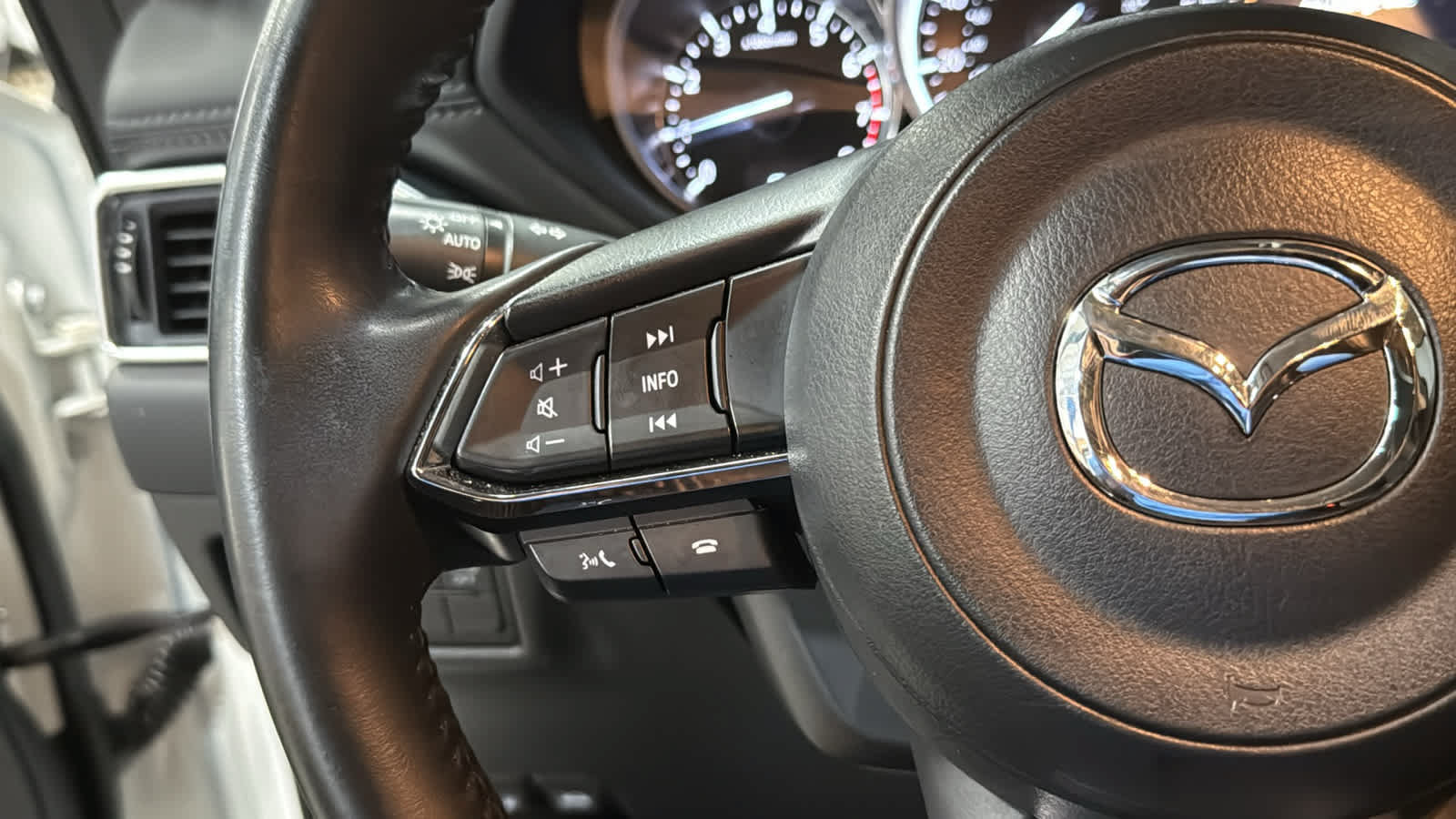 Used 2024 MAZDA CX-5 AWD 2.5 S w/ Select Package image 12