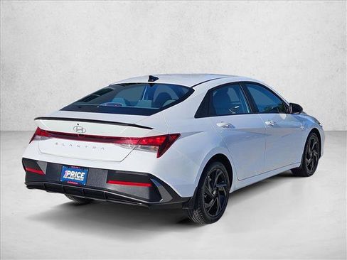 Used 2026 Hyundai Elantra Sport FWD image 5