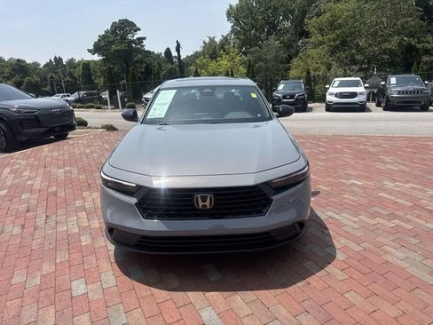 Used 2025 Honda Accord Sport image 31