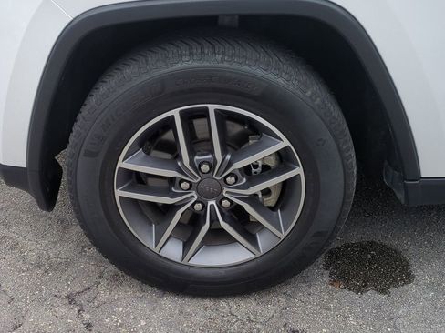 Used 2022 Jeep Grand Cherokee Limited w/ Trailer Tow Group IV image 11