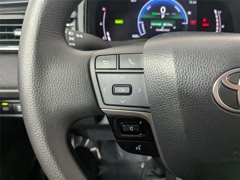 Certified 2025 Toyota Camry LE image 13